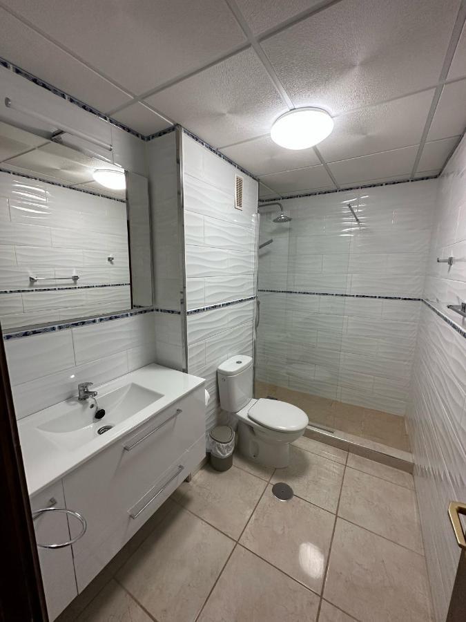 Victoria Court 2- Lovely Apartment 25 Arona  Exteriör bild
